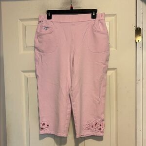 Dream Jeannes by Quacker Factory Capri Pants Size Medium Pink